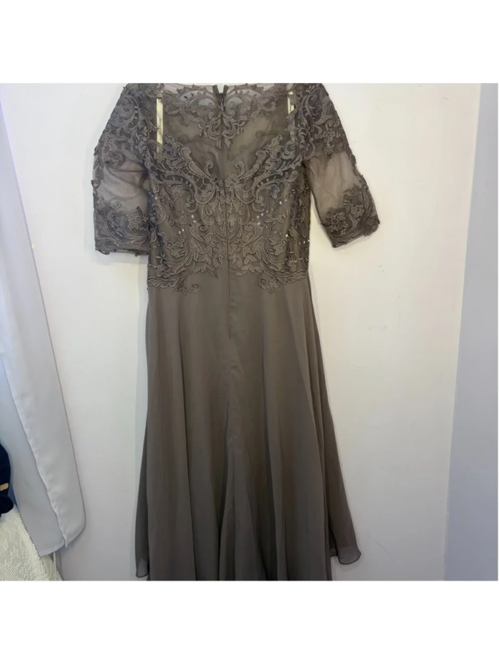 Evening/Formal Zuzana Dress (JJs House) Size 14 - Picture 15 of 16